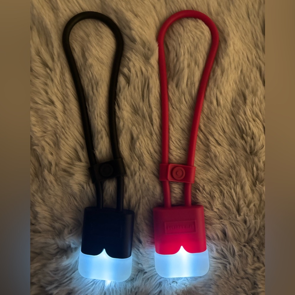 NWOT Hunter for Target Black & Pink LED Portable Hang Light Set